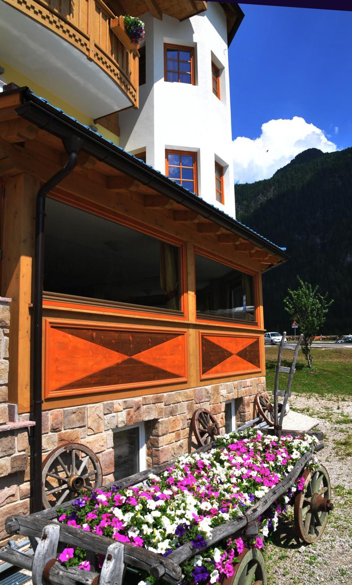Hotel Ciamol Кампітелло-ді-Фасса Екстер'єр фото