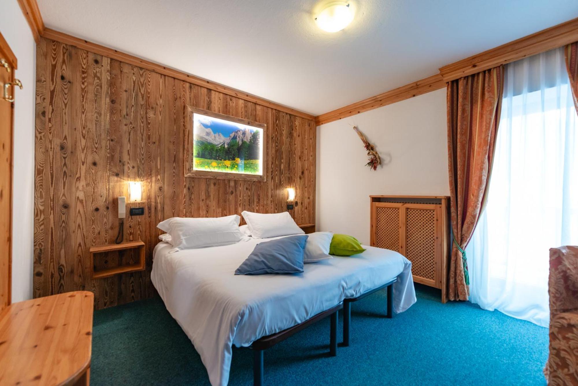 Hotel Ciamol Кампітелло-ді-Фасса Екстер'єр фото