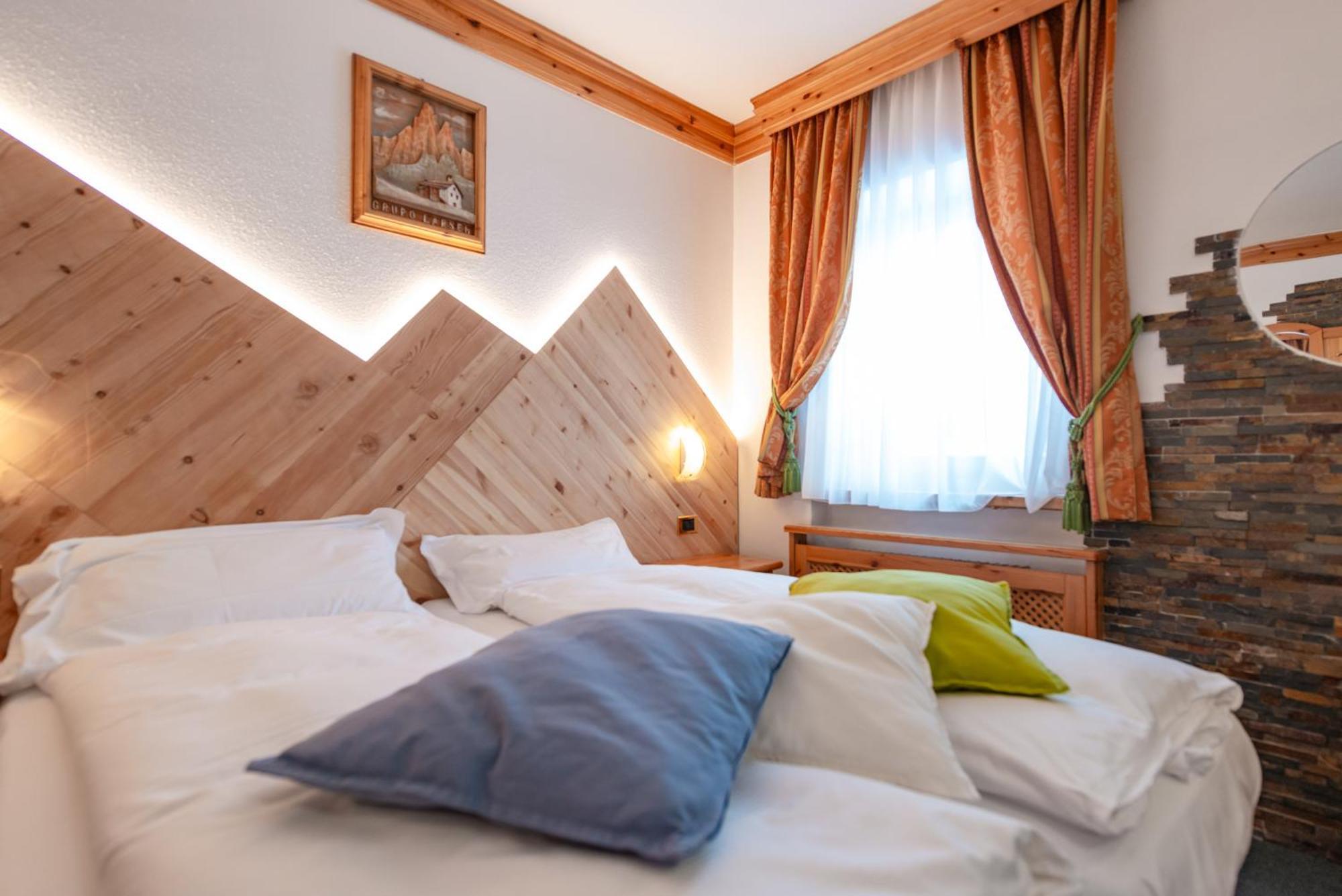 Hotel Ciamol Кампітелло-ді-Фасса Екстер'єр фото