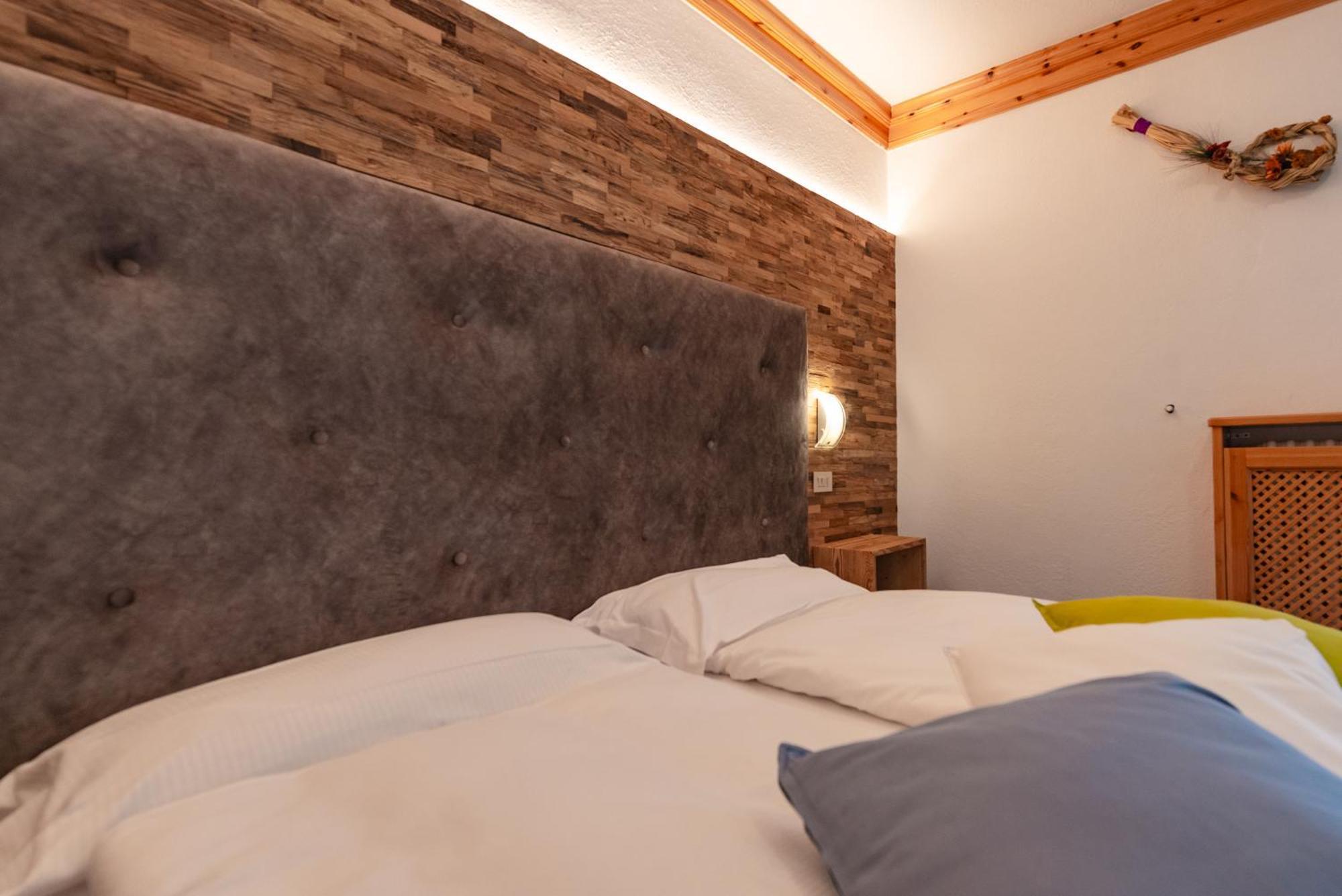 Hotel Ciamol Кампітелло-ді-Фасса Екстер'єр фото
