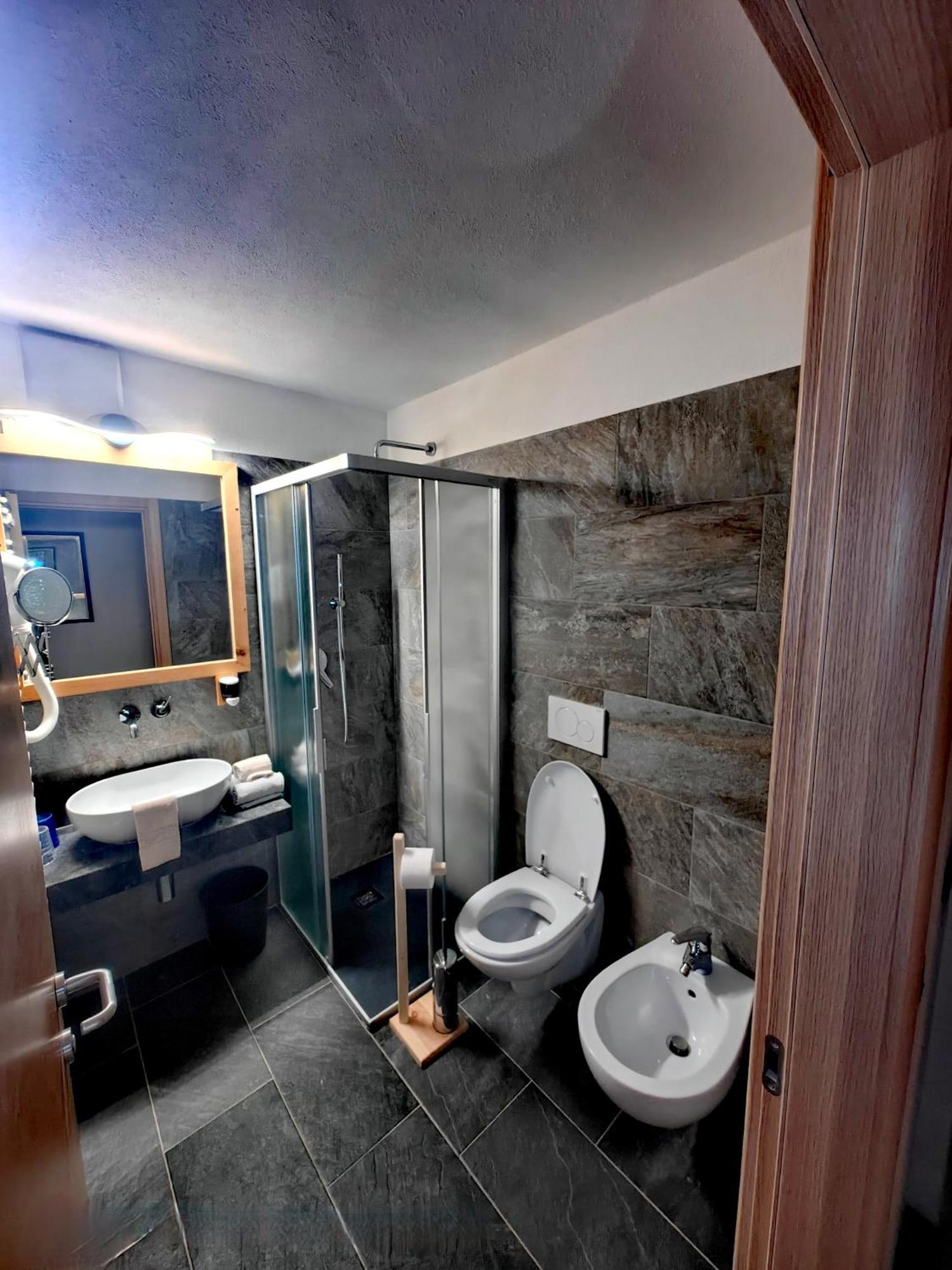 Hotel Ciamol Кампітелло-ді-Фасса Екстер'єр фото