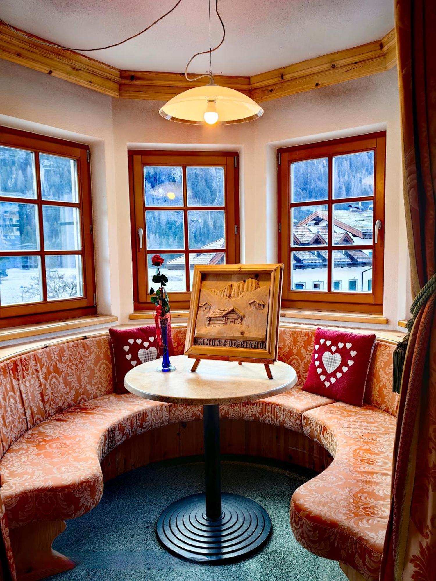 Hotel Ciamol Кампітелло-ді-Фасса Екстер'єр фото
